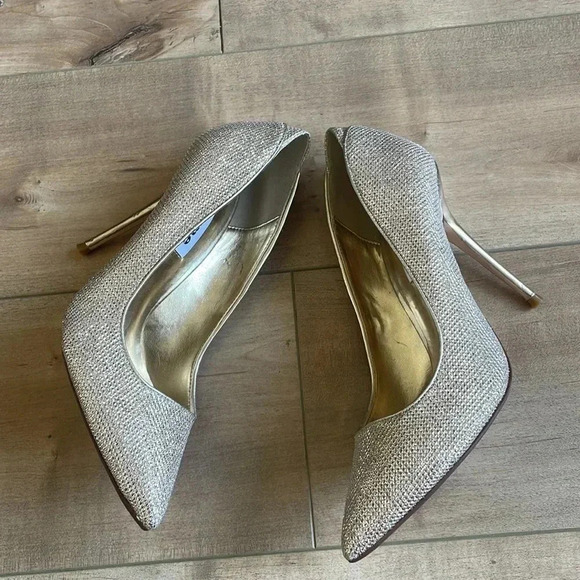 DUNE LONDON Gold Beaming Di Glitter Courts Pumps Sz 37 (6) - Picture 1 of 6